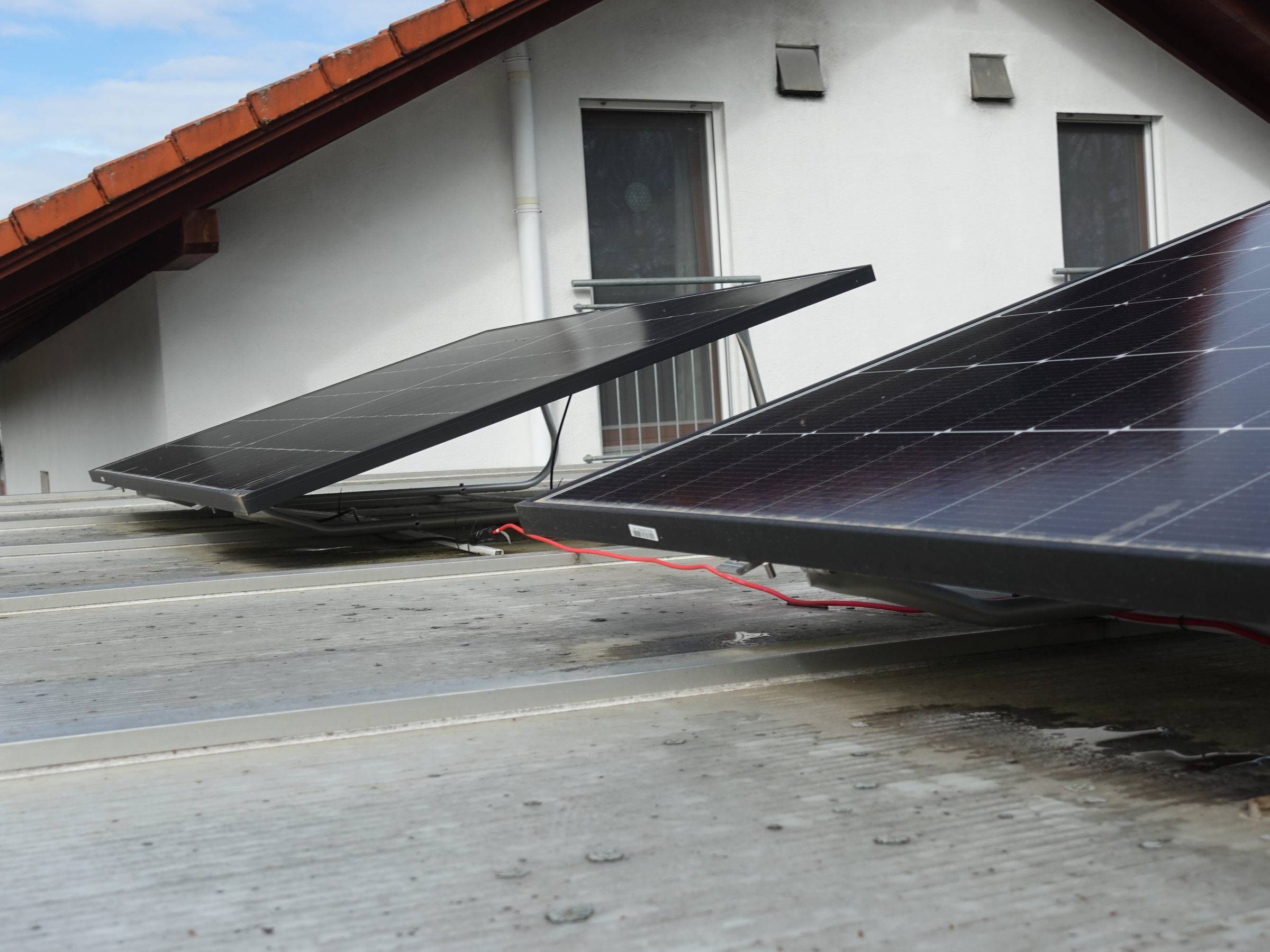 Balkonkraftwerk, Zellen in Dachmontage, Flachdach