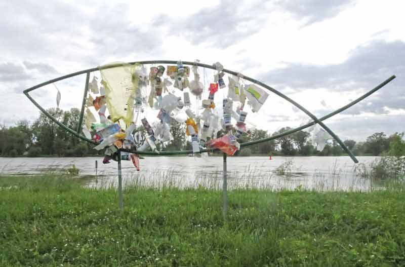 Fisch-Plastik-Plastik-Fisch im Einsatz 2023