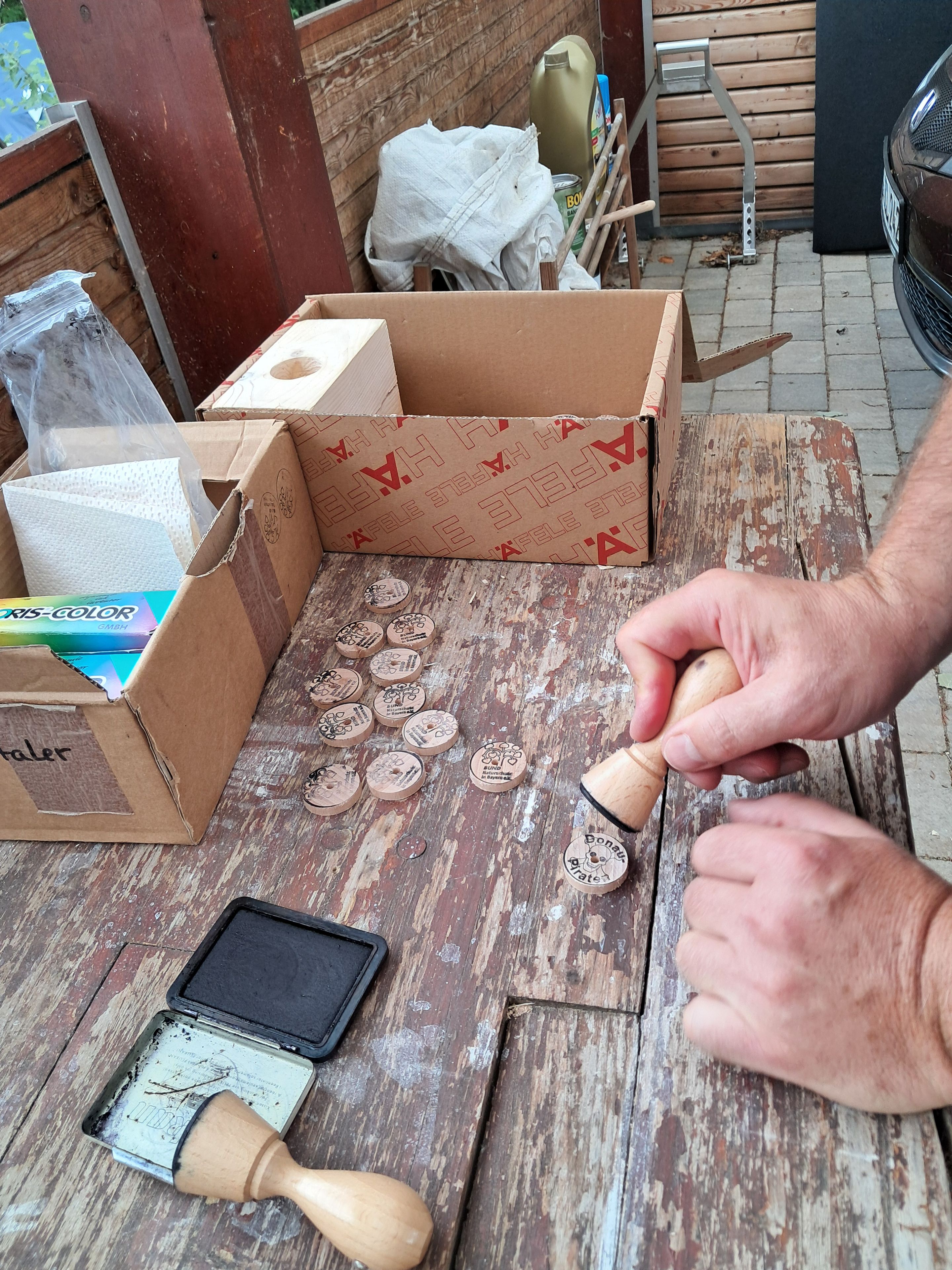 Piratentaler, Aufdruck stempeln